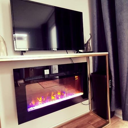T-I-G-H The Coziest Place Wifi & Netflix Near Roundhay Βίλα Λιντς Εξωτερικό φωτογραφία