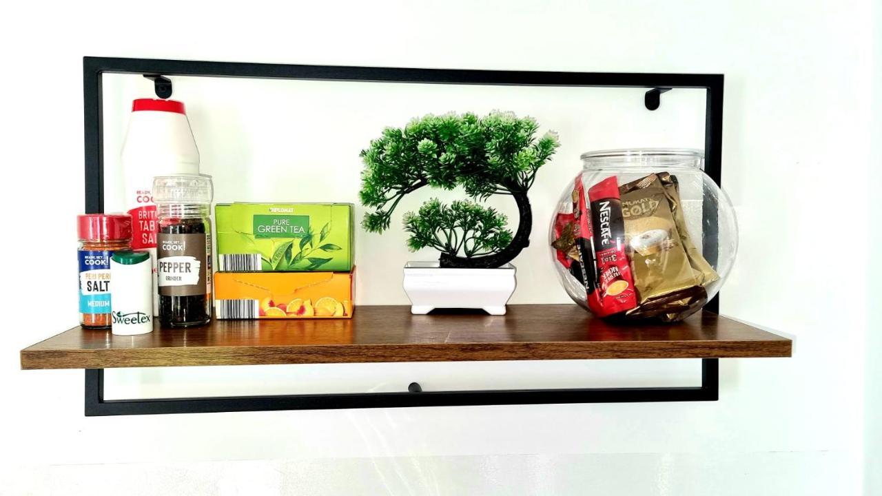 T-I-G-H The Coziest Place Wifi & Netflix Near Roundhay Βίλα Λιντς Εξωτερικό φωτογραφία